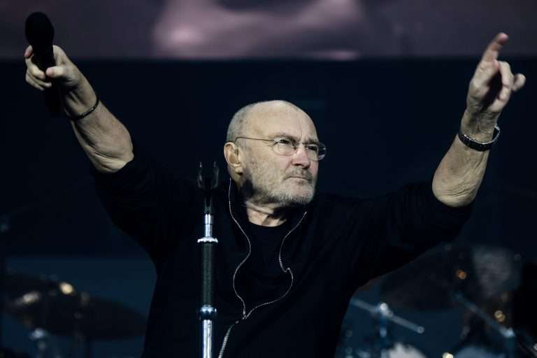 Phil Collins dice sentirse «mejor que nunca» y revive esperanzas de volver a los escenarios