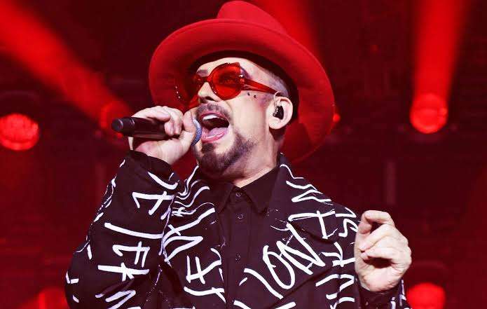 Boy George acepta que usó IA para crear su reciente canción pro-Israel