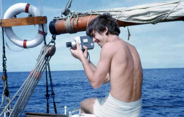 Anuncian libro con fotografías inéditas de George Harrison de ‘The Beatles’
