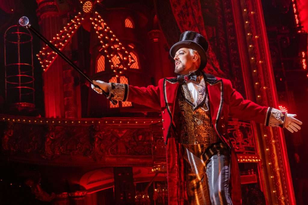 Actor de Moulin Rouge llamó ‘terrible actor’ a Boy George en escena