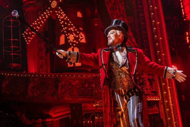 Actor de Moulin Rouge llamó ‘terrible actor’ a Boy George en escena