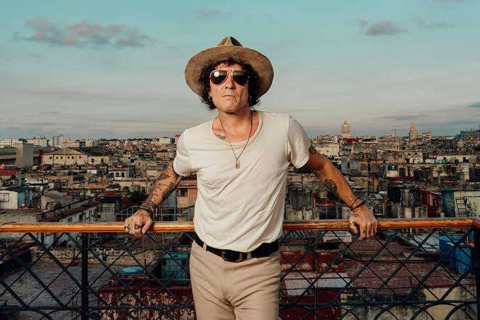 Bunbury cumple 59 años: origen de su nombre y cómo llegó a ‘Héroes del Silencio’