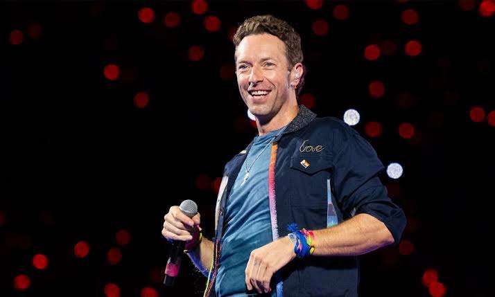 Chris Martin llora cantando en español en la despedida de Dudamel