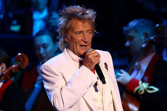 Rod Stewart pospone concierto a última hora ¿qué pasó?