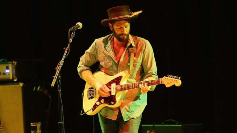 Ray LaMontagne se desmaya en pleno concierto en Nashville