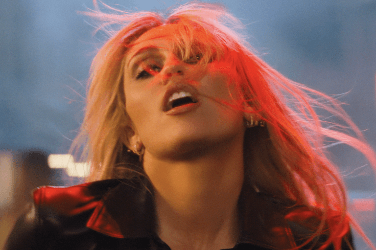 Miley lanza ‘Bass Persuades’, primer single de su décimo álbum