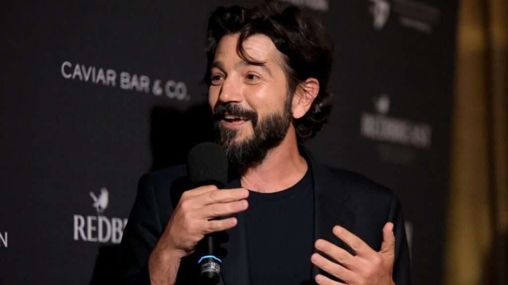 Diego Luna gana el premio al Mejor Guión en el Festival de Cine de Roma por ‘Ceniza en la boca’