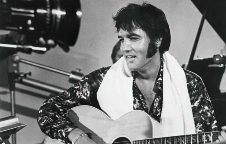 Anthropic es demandada por usar 274 canciones de Elvis Presley sin permiso
