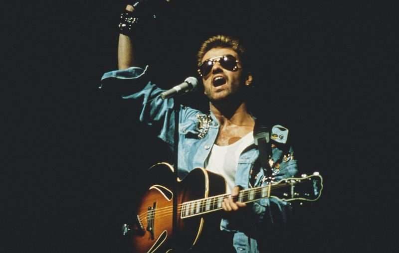 Estalla disputa familiar por objetos de George Michael que salen a subasta