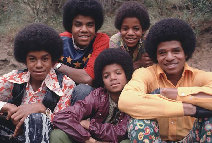 Hermanos de Michael Jackson contarán la historia desconocida de los Jackson 5 en un documental