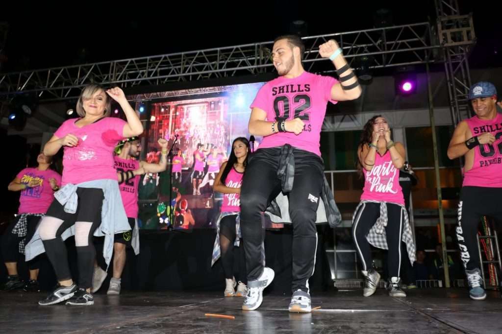 ¡Ven a bailar con nosotros! La Mega Clase de Zumba está a punto de comenzar