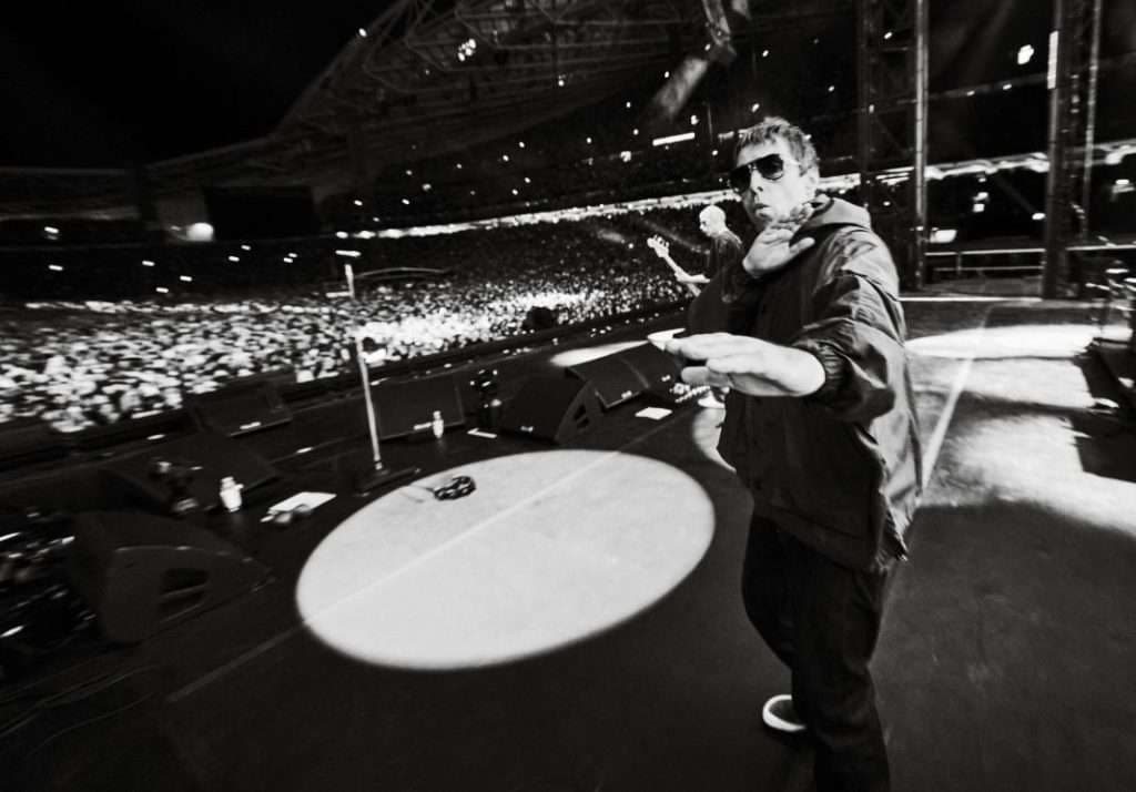 Oasis vuelve en fotos: revelan adelanto del libro que documenta su gira del reencuentro
