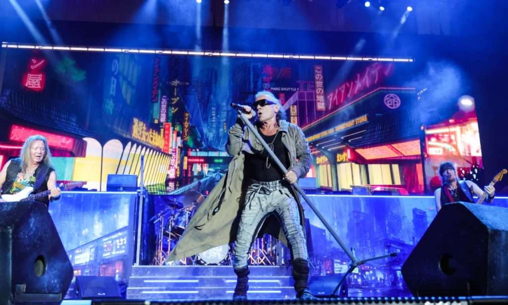 Iron Maiden prohíbe celulares en concierto de París que será filmado