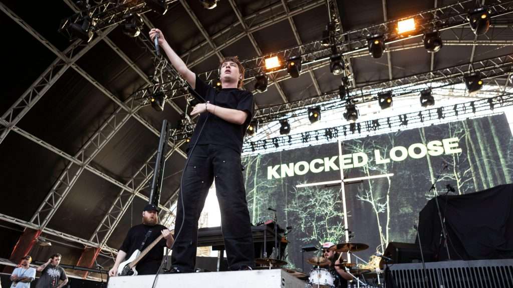 Knocked Loose continúa gira con Metallica pese a accidente y parálisis facial