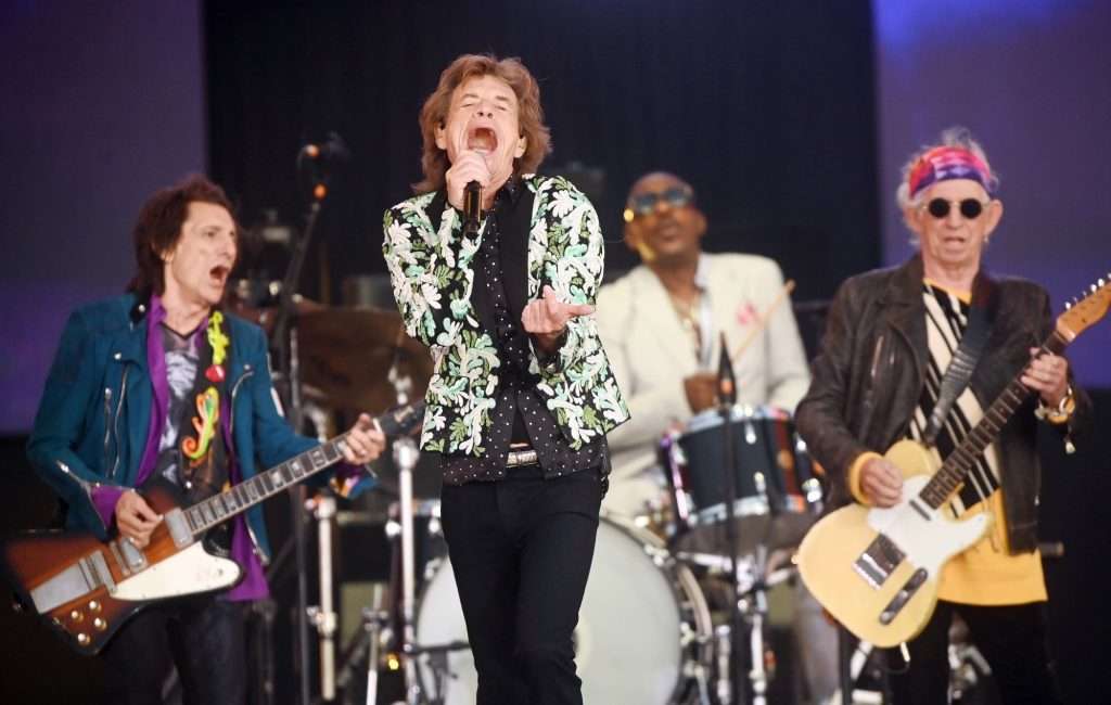 Los Rolling Stones sorprenden con nuevo y pegadizo sencillo ‘Who You Callin’ Crazy’